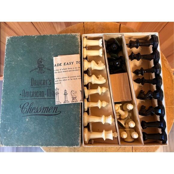 1945 Drueke Authentic Staunton Design Chess Set In Original Box and Rule Book (4 - Picture 7 of 7